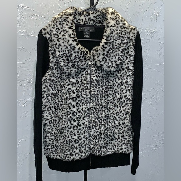 Leopard print faux fur Sweater coat with front zip and collar - Picture 2 of 10